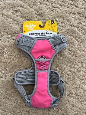 NWT Every Yay Embrace the Pace Pink Dog Harness Size Medium